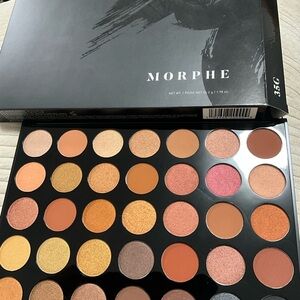 Morphe 35G AND 18R EYE SHADOW COLLECTION NEW IN BOXES